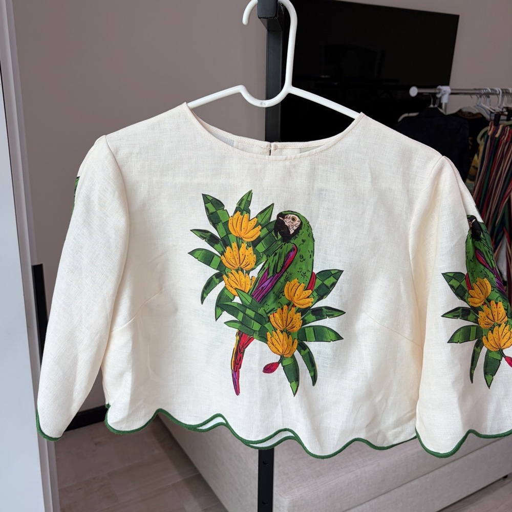 FARM Rio Cream Linen Crop Top with Green Parrot & Yellow Floral Print - Picture 10 of 11